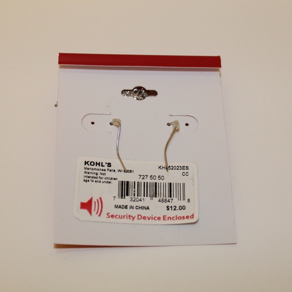 2 HOLIDAY CHRISTMAS GLITTER SNOWFLAKE EARRINGS NEW - Picture 3 of 5